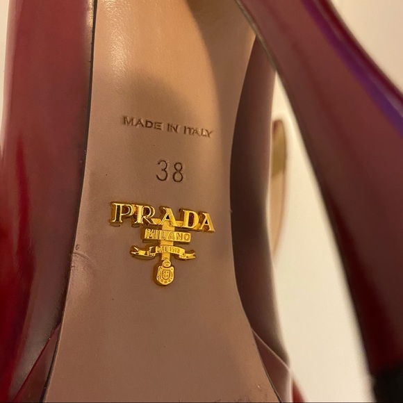 PRADA ❤️🔥 red leather PUMPS ❤️🔥 heels - Picture 7 of 9